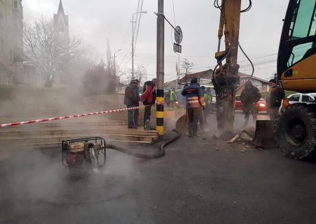O avarie pe reţeaua magistrală din Bulevardul Dacia a lăsat fără încălzire mii de apartamente (FOTO)