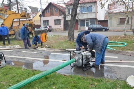 Avarie de proporţii! Trei cartiere din Oradea au rămas fără căldură şi apă caldă (FOTO / VIDEO)