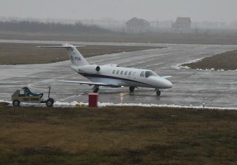 Tarom îşi suspendă zborurile de la Oradea doar între 2 martie şi 25 iunie 