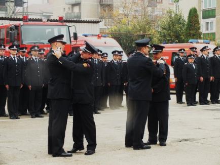 Răsplată pentru eroi: Salvatorii care au scos de sub pământ muncitorii Keviep, avansaţi în grad (FOTO/VIDEO)