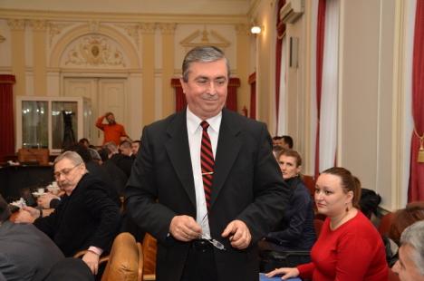 Prima şedinţă a Consiliului Judeţean din acest an, vot pe bandă rulantă (FOTO)
