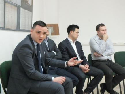 Tineri vs. Tineri: Studenţii şi politicienii under 40 au dezbătut integrarea din politica românească