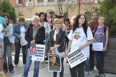Orădenii solidari cu Roşia Montană se pregătesc de un marş prin centrul oraşului (FOTO)
