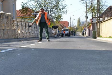 D'ale Primăriei: Peste 5 milioane lei pentru modernizarea unor străzi din Oncea prin trotuarele cărora cresc buruieni! (FOTO)