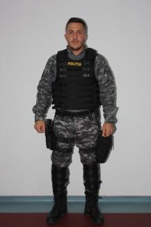 Forţoşii: Poliţiştii şi pompierii bihoreni sunt campioni la arte marţiale (FOTO)