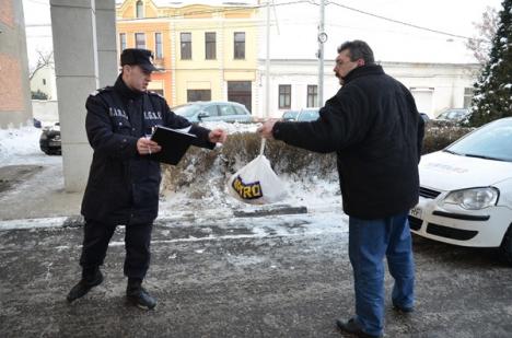 Aproape 20 de tone de alimente au plecat din Oradea către sinistraţii din Ialomiţa (FOTO)