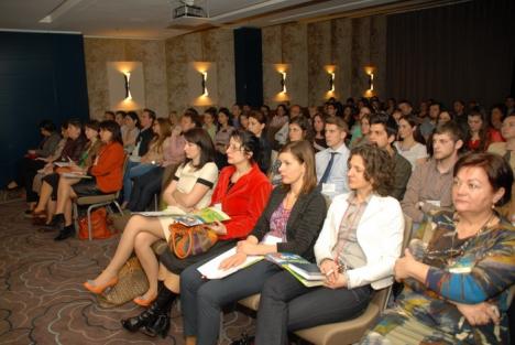 Medicii dentişti bihoreni, supăraţi pe tăierea fondurilor de la CAS: Românii îşi vor îngriji şi mai puţin dinţii (FOTO)