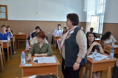 Bacalaureatul a început fără probleme în toate şcolile din Bihor (FOTO)