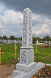 Morţii din Olosig şi Seleuş, reînhumaţi în Cimitirul Municipal, au un monument funerar (FOTO)