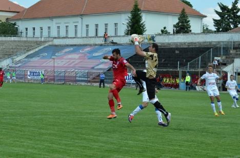 Surpriză: FC Bihor a învins lidera Gloria Bistriţa cu 2-0 (FOTO)