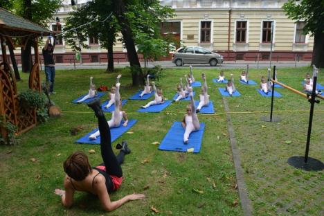 Balet în aer liber, la Oradea: Parcul Libertăţii, 'inundat' de graţie şi eleganță (FOTO / VIDEO)