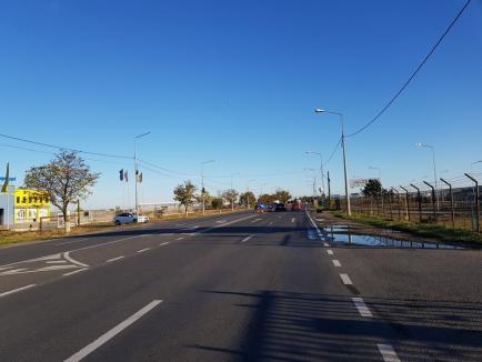 Noutate pe DN 79, de la ERA Park Oradea până la Aeroport: Drumarii au amplasat balize şi vor monta separatoare de sens din beton (FOTO)