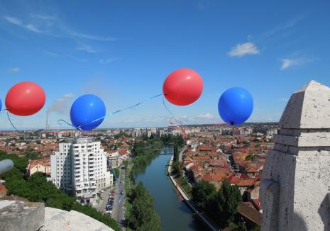 De Ziua Copilului se vor lansa baloane colorate din Turnul Primăriei Oradea. Ce alte evenimente li se pregătesc copiilor