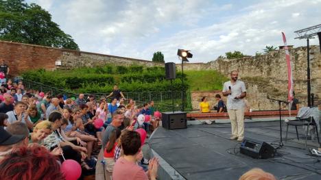 Lumea copiilor, în Cetatea Oradea: Show cu baloane uriaşe de săpun şi concert Ada Milea (FOTO / VIDEO)