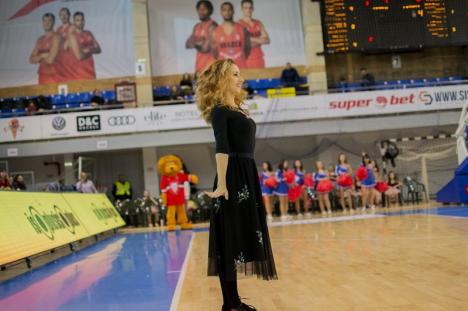 CSM CSU Oradea şi-a spulberat adversarul: a câştigat cu 100-64 jocul de acasă cu BCM U FC Argeş Piteşti (FOTO)
