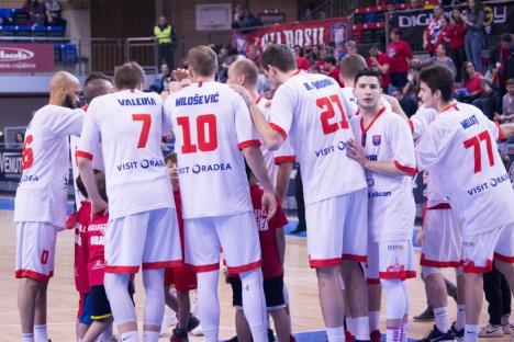 Succes facil pentru baschetbalişti: CSM CSU Oradea a învins Dinamo cu 104-65 (FOTO)