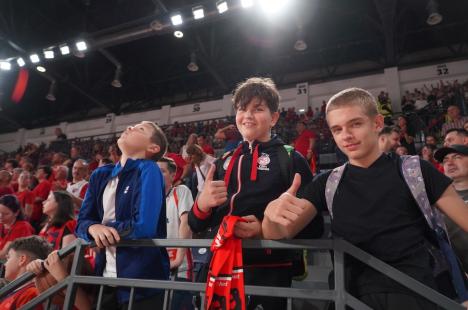 Victorie cu emoții! CSM Oradea a câștigat primul meci de acasă în finala Ligii Naționale (FOTO/VIDEO)