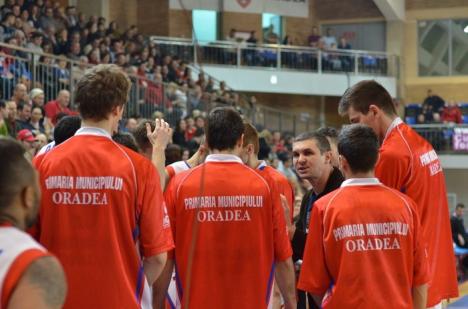 Baschetbaliştii de la CSM U Oradea şi-au amânat meciul cu Energia Târgu Jiu din motive medicale