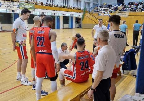CSM CSU Oradea s-a impus cu 70-53 la Craiova şi este la al 18-lea succes consecutiv în campionat