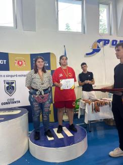 Nouă medalii pentru pugiliştii de la Basti Box Salonta la întrecerile din Polonia de la Mielec şi la Naţionalele feminine de la Constanţa (FOTO)