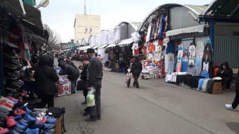 Bazarurile din piețele din Oradea își suspendă activitatea