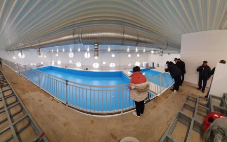 Bazinele de înot din Săcuieni, aproape gata. S-au făcut primele probe (FOTO)