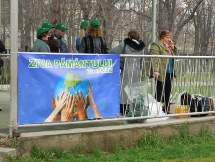 Au alergat de Ziua Pământului, pentru a promova mişcarea în aer liber (FOTO)