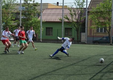 Trofeul FC Bihor: Fotbaliştii de la Ady Endre s-au răzbunat pe echipa de la Ioan Bococi, iar LPS şi Ghibu au făcut egal (FOTO)