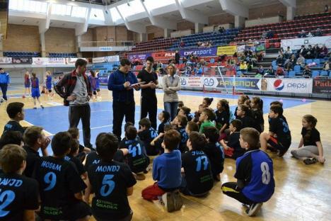 Cupa Primăverii la minihandbal a reunit în Arena "Antonio Alexe" aproximativ 80 de copii (FOTO)