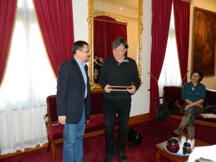 "Împăcări" de Ziua Mondială a Teatrului: Silaghi şi Vulcu s-au reunit pentru a-l premia pe Ion Caramitru (FOTO)