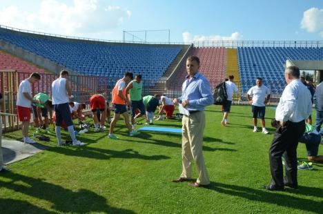 FC Bihor va evolua în liga a doua. Cornel Popa: Jucătorii îşi vor primi salariile la timp (FOTO)
