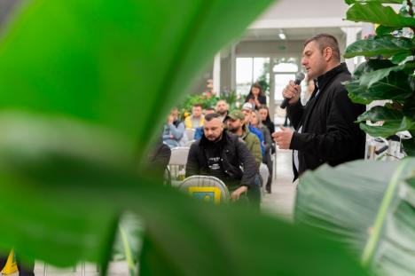 Vrei să ai gazonul perfect în curte? Begonia Garden Center a organizat lângă Oradea un workshop dedicat peluzei englezeşti (FOTO/VIDEO)
