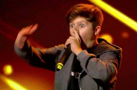 I-a dat pe spate! Un copil din Oradea, direct în semifinalele 'Românii au talent', după o demonstraţie de beatbox (FOTO/VIDEO)