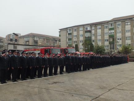 Răsplată pentru eroi: Salvatorii care au scos de sub pământ muncitorii Keviep, avansaţi în grad (FOTO/VIDEO)