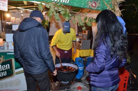 Vinul fiert, vedeta festivalului de la Sala Sporturilor (FOTO)