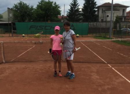Tenismena orădeană Bianca Moise s-a impus la Trofeul Rotary de la Arad. Fiul lui Zoltan Teszari, pe locul 2