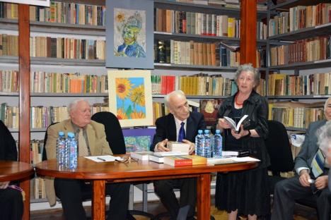 Academicieni şi specialişti de renume care au învăţat la Colegiul Emanuil Gojdu şi-au trimis cărţile în biblioteca şcolii (FOTO)