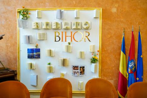 Donație importantă pentru Biblioteca Județeană din Bihor: Peste 9.000 de volume oferite de Federația Comunităților Evreiești (FOTO)