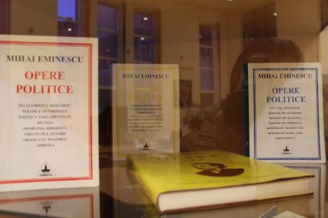 Expoziții noi la Biblioteca Judeţeană: 'Personalităţi ale culturii româneşti' şi 'Ziua Culturii Naţionale - 15 ianuarie'
