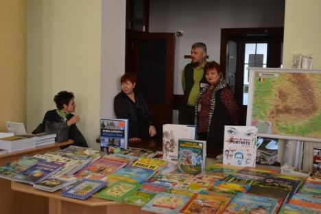 Forfotă la Bibliotecă. La Ziua Porţilor Deschise, orădenilor li s-au pregătit expoziţii, concerte şi ateliere (FOTO)