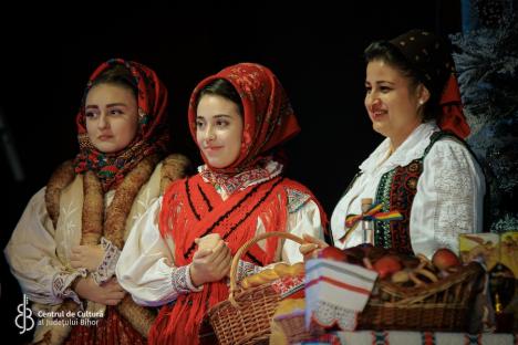 Casa de Cultură a Sindicatelor din Oradea a fost plină la concertul „Bihorul colindă”. Episcopul Sofronie, în rolul de gazdă (FOTO)