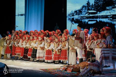 Casa de Cultură a Sindicatelor din Oradea a fost plină la concertul „Bihorul colindă”. Episcopul Sofronie, în rolul de gazdă (FOTO)