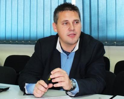 Şeful AJOFM Bihor: Angajatorii trebuie să "umble" la salarii