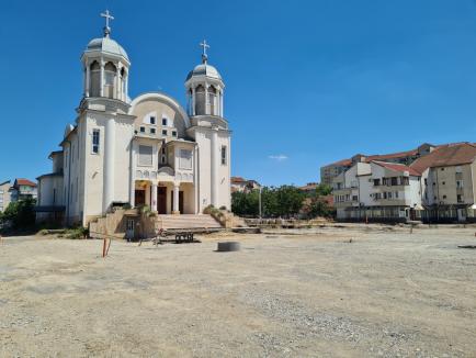 Duhul Sfânt, finanțatorul: Primăria Oradea s-a angajat că finanțează refacerea fațadelor unei biserici din Ioșia. Vezi de ce! (FOTO)