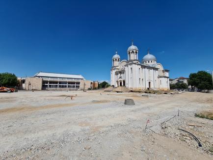 Duhul Sfânt, finanțatorul: Primăria Oradea s-a angajat că finanțează refacerea fațadelor unei biserici din Ioșia. Vezi de ce! (FOTO)