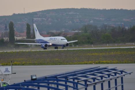 Despărţire grea: Ultima cursă Blue Air a plecat de la Oradea cu aproape două ore întârziere