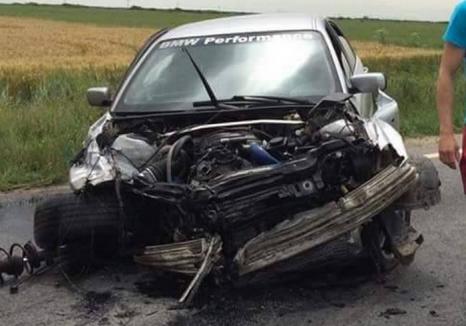 Primele concluzii ale poliţiştilor în accidentul de la Ciumeghiu: Şoferul BMW-ului a depăşit o coloană de maşini şi a intrat pe contrasens