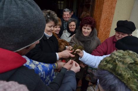 Boboteaza: Mii de credincioşi ortodocşi şi catolici au participat la slujba de sfinţire a apelor la bisericile din Oradea (FOTO / VIDEO)