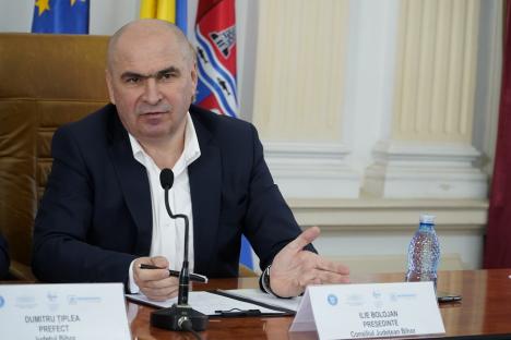 Să spună ce-o vrea! Bolojan nu-l demite pe Csomortanyi, consilierul său care a făcut afirmaţii controversate legate de războiul Rusia-Ucraina (VIDEO)