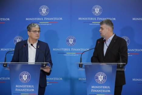 Ciolacu și Boloș au anunțat reduceri și comasări în sistemul bugetar: „Cei care merg la serviciu să joace Solitaire să caute în altă parte” (VIDEO)